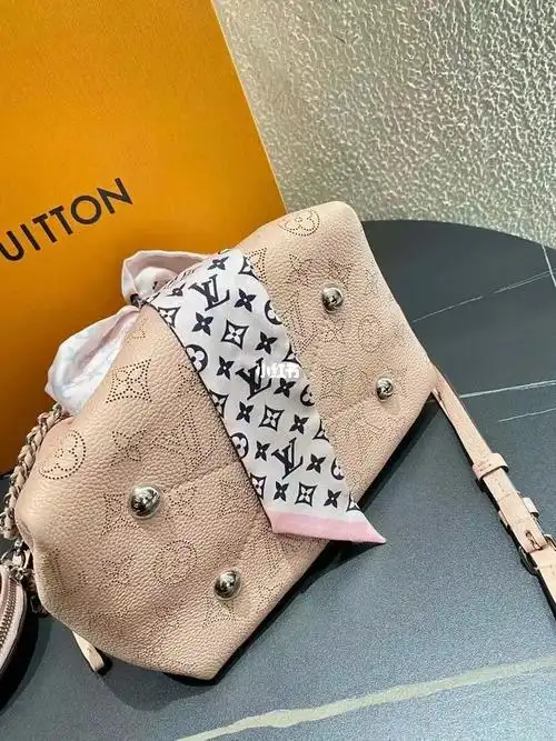 lv路易威登bella月光女神系列镂空全皮