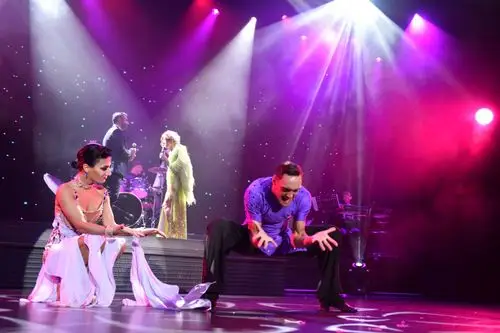 梦之旅_邮轮歌舞表演秀《热舞飞扬》