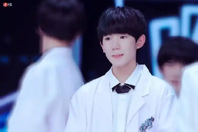 超话oo的时空日记超话#王源看我们如何相遇vlog#150322 快乐大本营