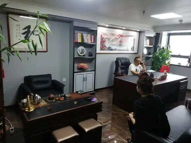 蔡胜民办公室照片