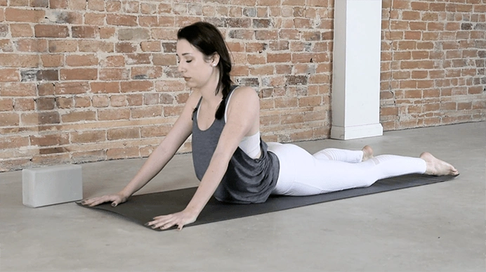 2套脊柱调理瑜伽,缓解腰酸背疼,让脊柱更年轻!