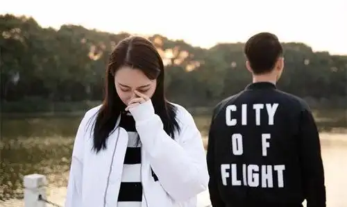 因5万彩礼分手他转身花了30万娶了90后耗我青春10年必偿之