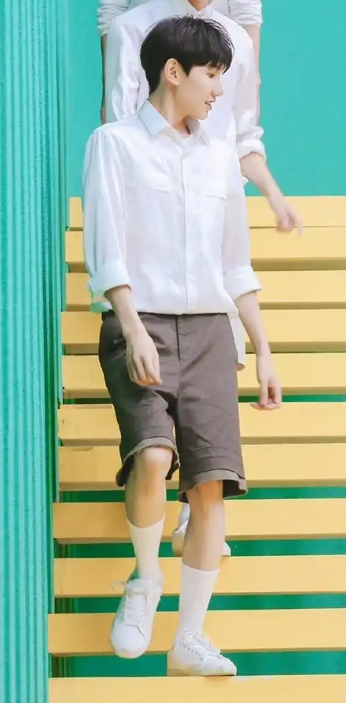 王源客厅狂欢巡演