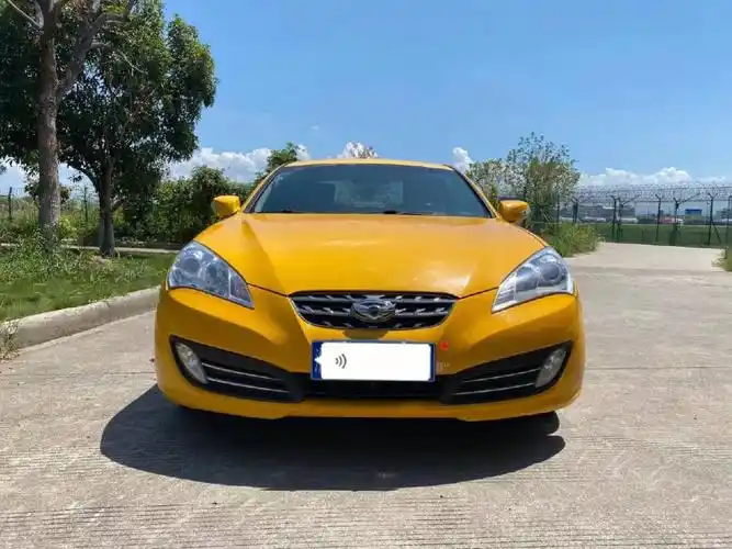 10年现代劳恩斯酷派  2.0排量.9.4万公里 劳恩斯酷派2.