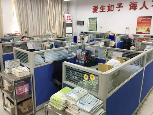 楼村小学11月份最美办公室新鲜出炉