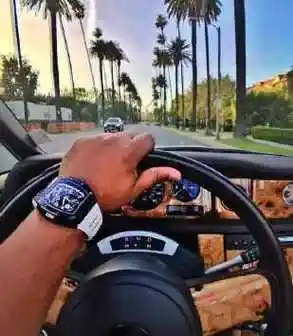 我相信对于每个男人来说,都是喜欢车子的,还记得大学刚毕业那会儿,就