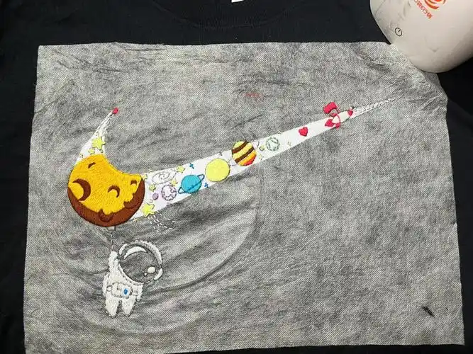 耐克宇航员刺绣