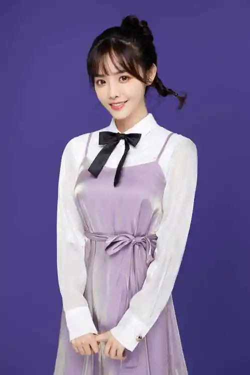 p>朱容君 sup class="normal">  /sup>,别名兔子牙,歌手,演员.