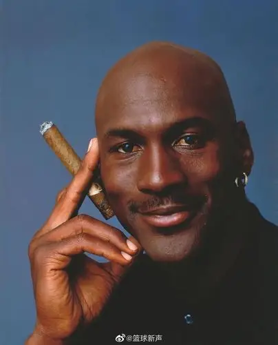 迈克尔乔丹在1996年为gq杂志拍摄媒体照_nba_新浪竞技风暴_新浪网