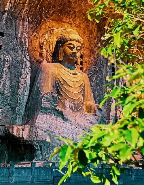 洛阳龙门石窟景区