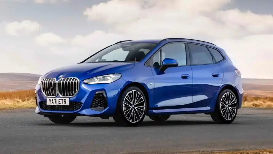 时尚感有明显提升,全新宝马2系多功能旅行车实车图发布_腾讯新闻