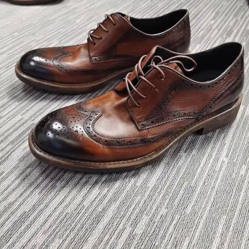 经典商务休闲布洛克雕花皮鞋永不过时