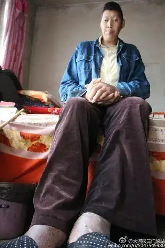 亚洲第一巨人去世比姚明高多少|亚洲第一巨人去世比姚明高多少-滚动读