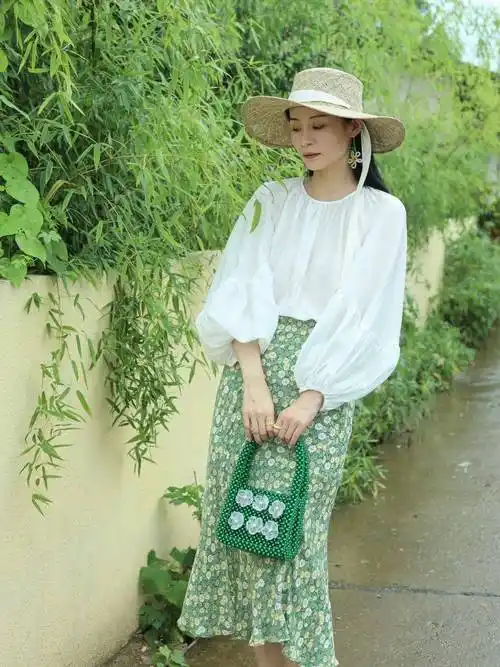 绿色半裙这样搭,美翻了!_上衣_时尚_魅力