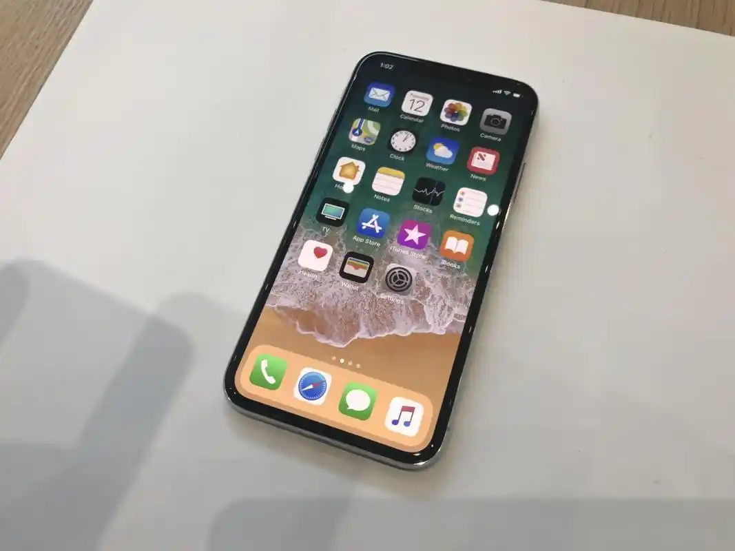 北京时间(9月13日)凌晨苹果正式发布了大家期盼已久的iphonex新款手机