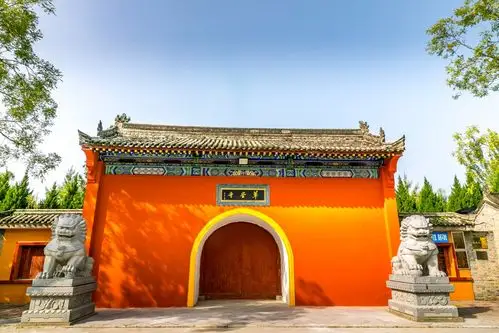 西安草堂寺,一座神秘舍利塔引人围观,寺院师父特许近距离观看