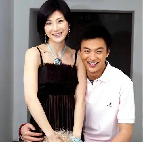 童蕾:情断周一围,32岁嫁温州首富,丈夫不听话后,她怎么样了?