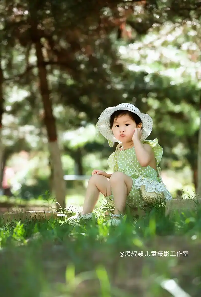 黑叔叔儿童摄影小美女外景 - 抖音