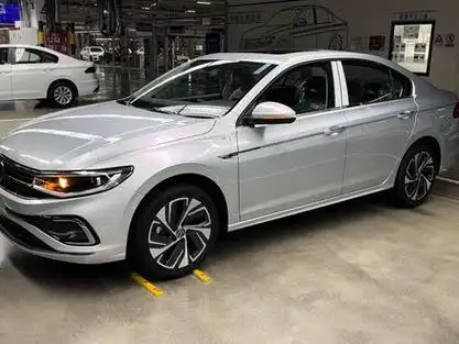 一汽大众宝来闪光银1.4t尊行版静态欣赏,配置丰富,颜值天花板!