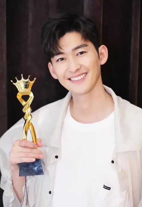 拖行交警,不尊重女性,张翰终于为自己的"不可一世"付出了代价