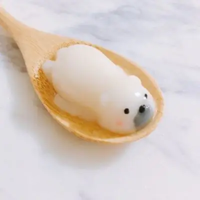 头像不忍心吃的可爱糯米团子