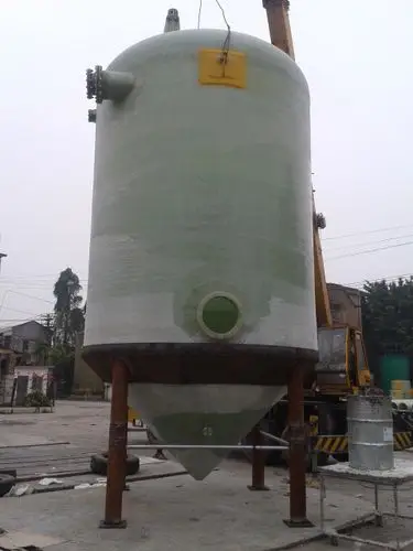 广西南宁铭坤圆顶锥底(带支腿)玻璃钢贮罐