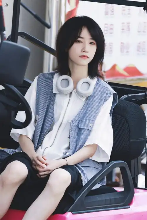 蒋芸超话7815#蒋芸无悔少年#又一个夏天过去啦.@蒋芸327