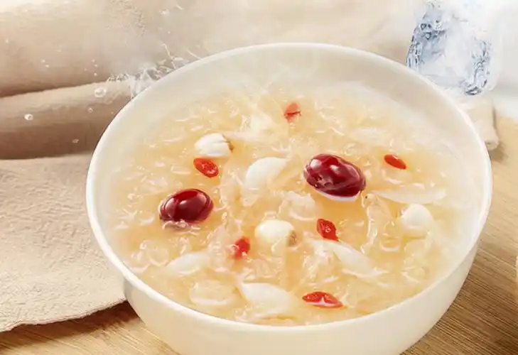 煮银耳汤时,泡发后就开始煮?难怪不出胶,原来是少了关键2步