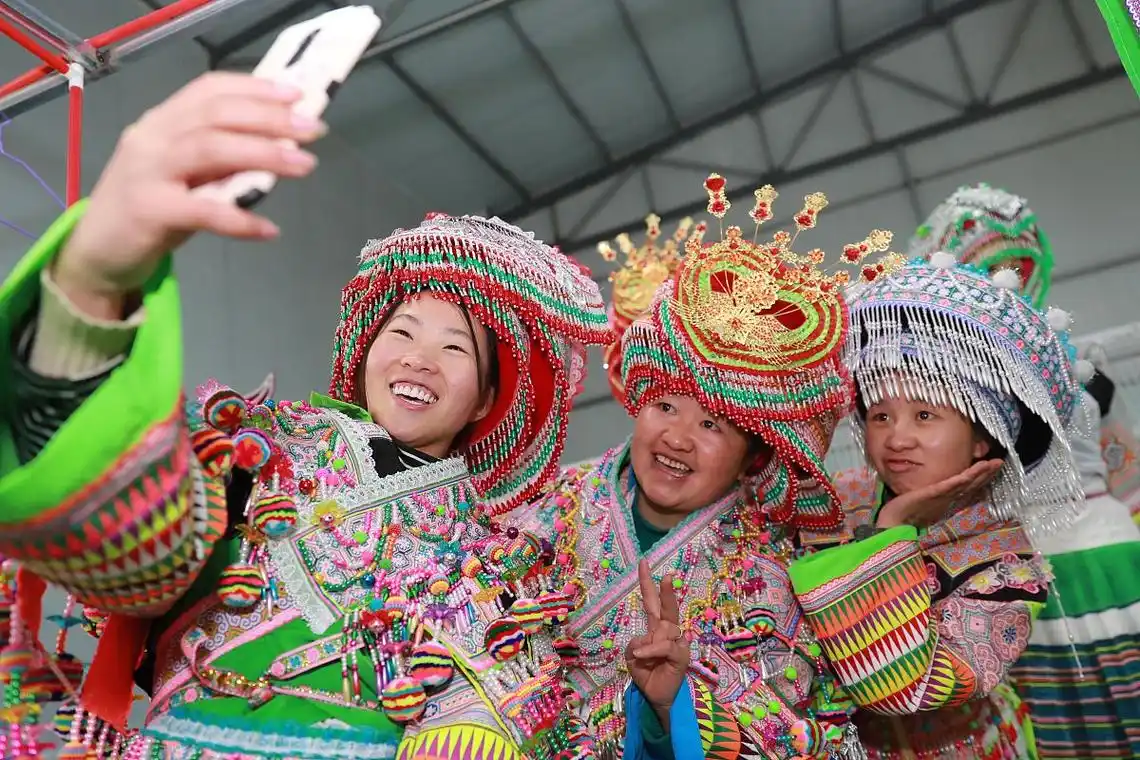 老挝的民族服饰