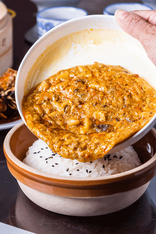 part01纵享美味免剥壳蟹宴来啦蟹黄拌饭撞击味蕾的蟹黄拌饭来了!