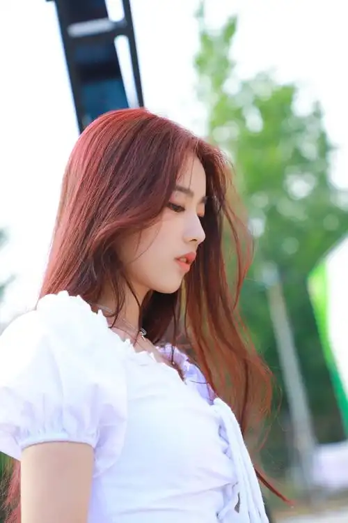 左卓元气性感户外写真图片28
