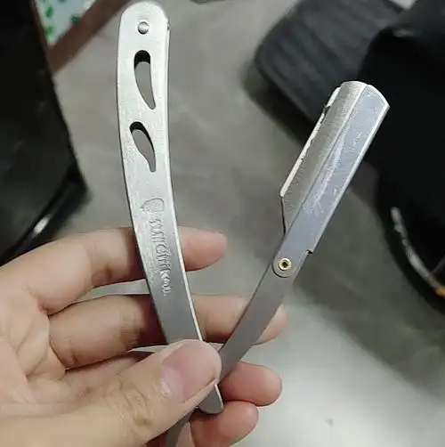 共193 件刮胡刀修头发相关商品