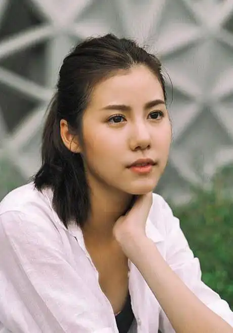 艾丝特·苏普莉拉 esther supreeleela