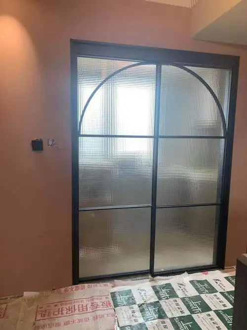 定制款弧形推拉吊轨门复古风