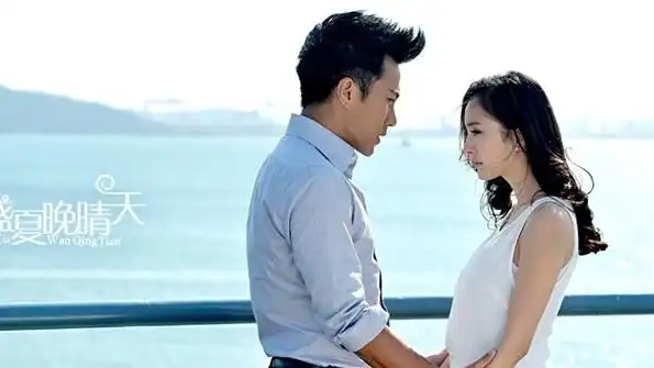 杨幂刘恺威公布婚讯 盘点恋爱后的高调恩爱照