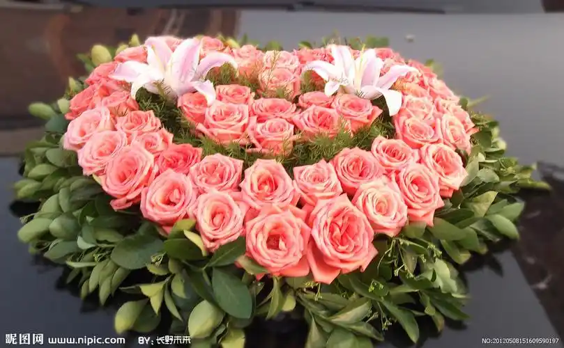 婚礼车花装饰图片