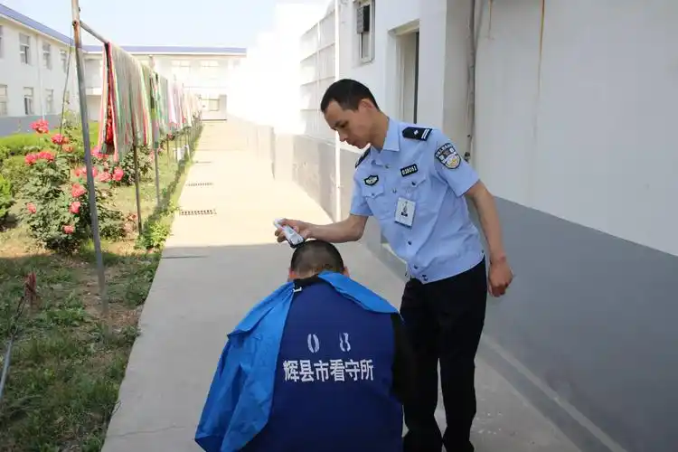 辉县市看守所李朋朋荣获监所管理业务标兵