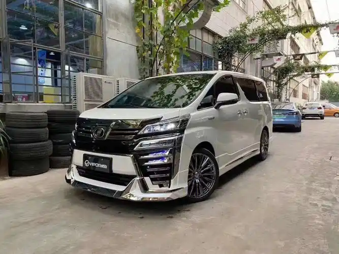 丰田汽车威尔法改蒙娜丽莎改装大包围外观