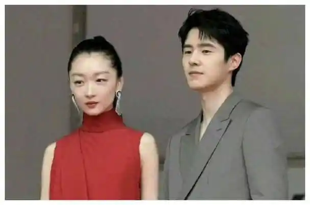 刘昊然周冬雨分手男方焕发气质女方疑似散心晒旅游照