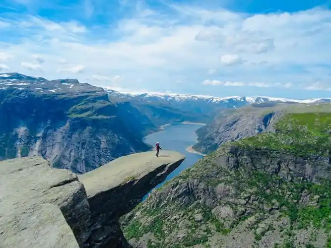挪威恶魔之舌trolltunga挑战自我之旅
