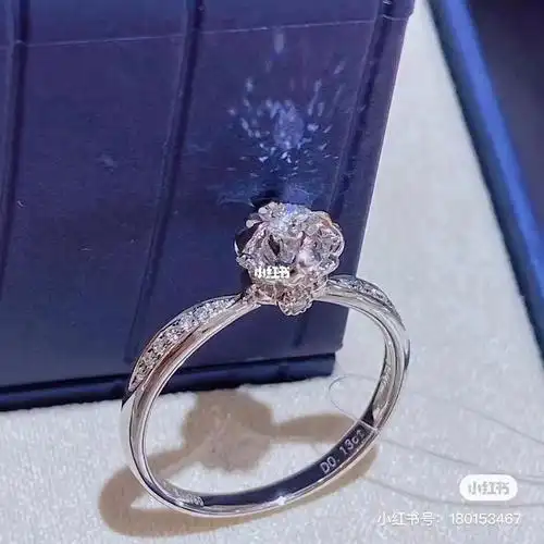 周大生	幸福花嫁系列"幸福时光"