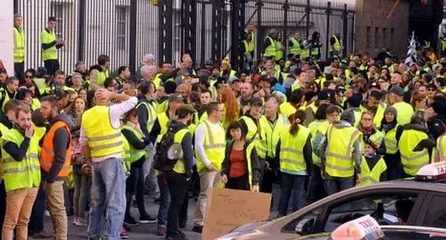 卫星图带你看懂黄马甲事件