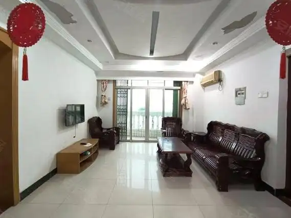 深圳龙华龙华银泉花园银泉花园98平精装三房全家电租5000元,有匙看房