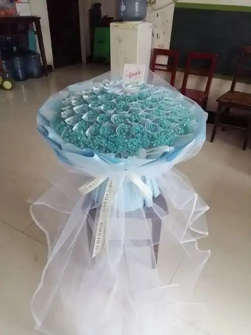 客订有钱花束 80张10米有钱花束,爱有千万种表达,这是最 - 抖音