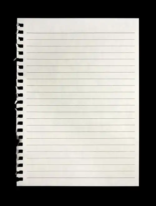 笔记本页孤立在黑色