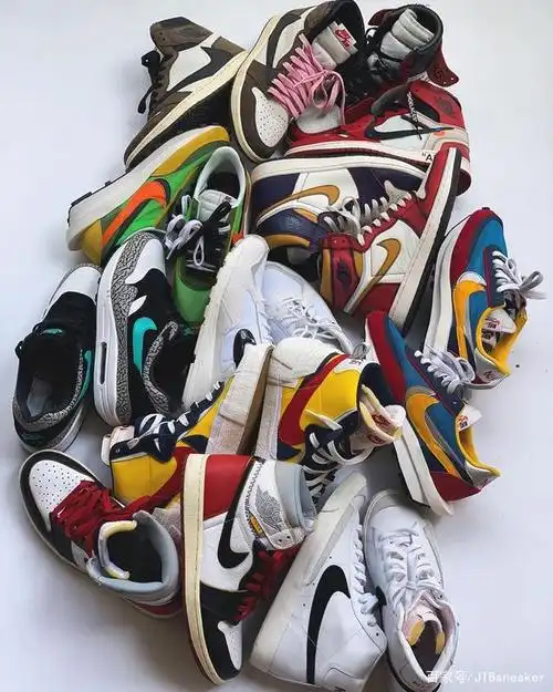 球鞋壁纸分享,球鞋杂烩,相信有你喜欢的.