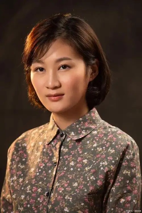 程愫,1976年7月27日出生于江西南昌,是一位实力派女演员,也是中国传媒