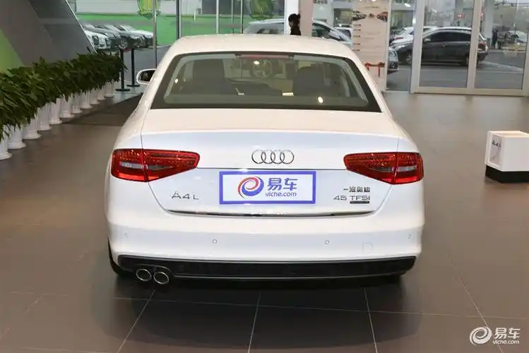 【奥迪a4l2016款45 tfsi quattro 个性运动型正后水平汽车图片-汽车