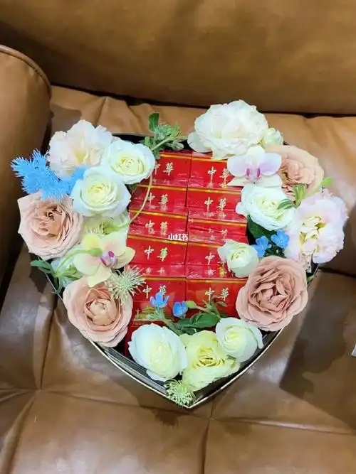 卡布奇诺爱心香烟礼盒