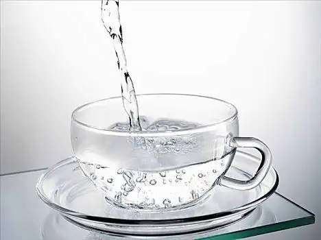 倒出,热,水,玻璃杯